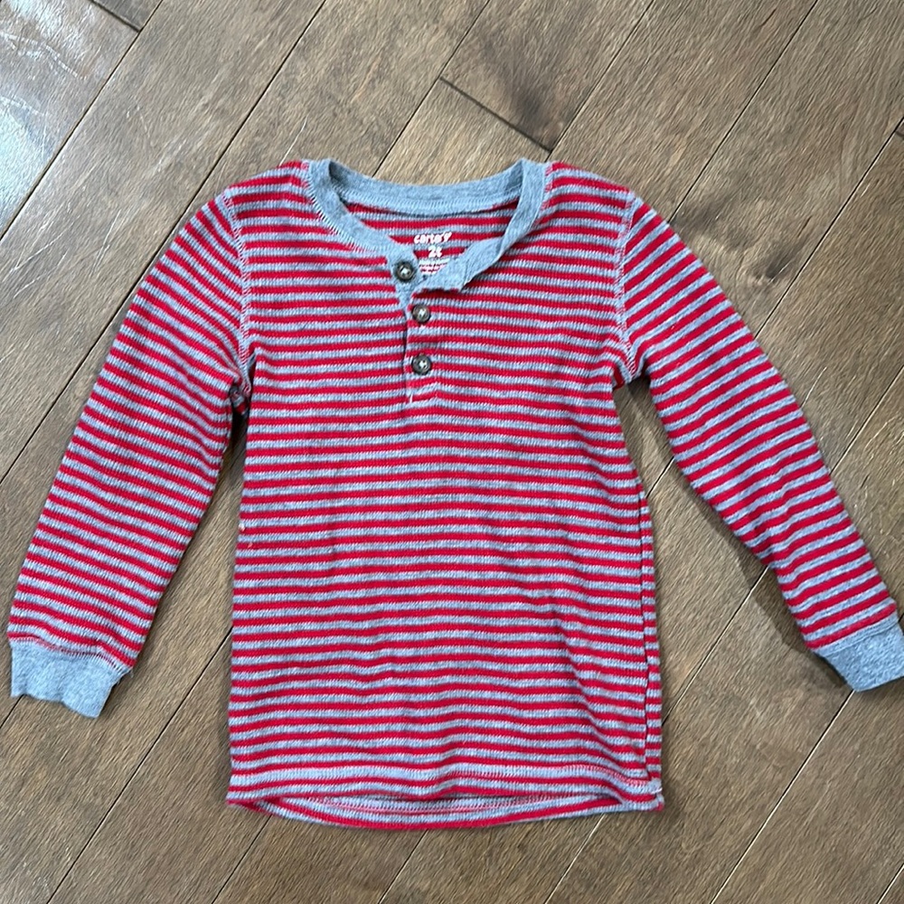 2T waffle henley. EUC.  Carter’s.